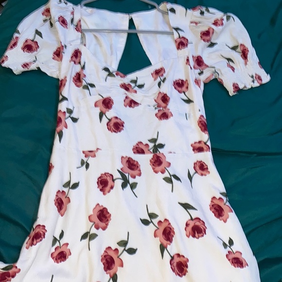 white floral dress - Picture 1 of 2
